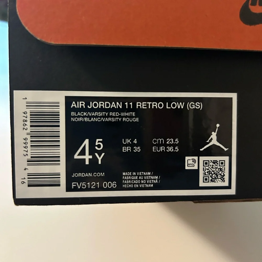 Nike Air Jordan 11 Retro Low